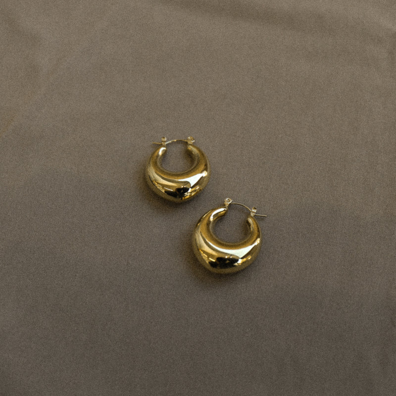 Saachi Earrings Gold